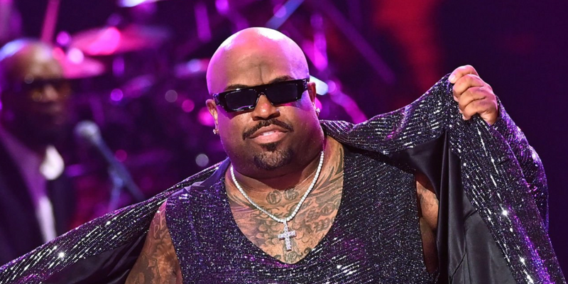 Off-White Vancouver OERI13F 1007 with White Logo As Seen On CeeLo Green Trey Songz US