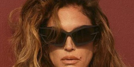 Givenchy Giv Cut GV40049I 97A - As Seen On Addison Rae & Cindy Crawford