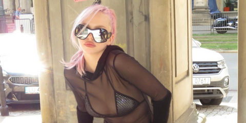 Slovak singer Adela Jergova was seen wearing black Loewe Fashion LW40131I 01C sunglasses with flash mirror lenses in her Instagram post, April 2025. Shop online now on Pretavoir