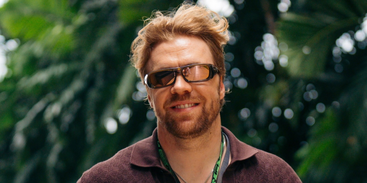 Norwegian alpine ski racer Aleksander Kilde was seen wearing brown Oakley Permian OO9520 03 sunglasses with bronze Prizm lenses at the F1 Miami Grand Prix 2026.