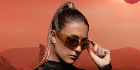 Spanish footballer Alexia Putellas was seen wearing transparent orange Oakley Masseter OO9486 08 sunglasses with brown Prizm lenses in Oakley's Instagram post, May 2025. Shop online now on Pretavoir