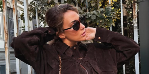 Italian fashion influencer Alice Campello was seen wearing tortoiseshell Persol 3235S 24/31 aviator sunglasses with green lenses in her Instagram post, October 2025.