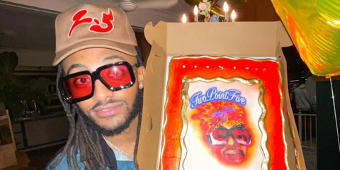 Rapper Aminé was seen wearing black Loewe x Paula's Ibiza LW40064U 01Y sunglasses with red lenses in his Instagram post, November 2022. Shop online now on Pretavoir