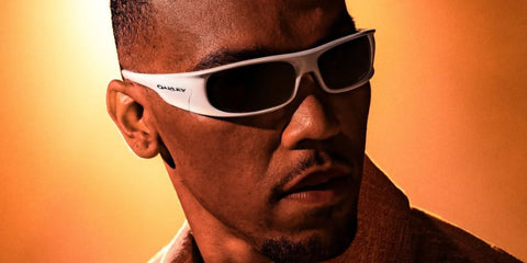 American football wide receiver was seen wearing white Oakley Highland OO9522 02 Prizm sunglasses in Oakley's Instagram post, October 2025. Shop online now on Pretavoir
