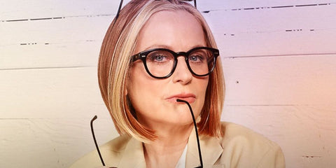 Actress and comedian Amy Poehler was seen wearing black Oliver Peoples Cary Grant OV5413U 1492 optical glasses in a feature on People.com. Shop online now on Pretavoir