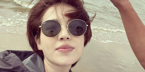 Taiwanese-American actress Ann Hsu, widely known as Hsu Wei-ning, was seen wearing gold Ray-Ban Oval RB 3547 001/31 sunglasses in her Instagram post, September 2023. Shop online now on Pretavoir