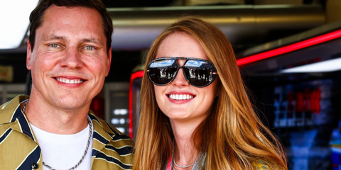 Annika Backes, model and wife of DJ Tiesto, was seen wearing black tortoiseshell Bottega Veneta BV1273S 005 Drop Aviator sunglasses at the F1 Grand Prix of Austin, Texas 2023. Shop online now on Pretavoir