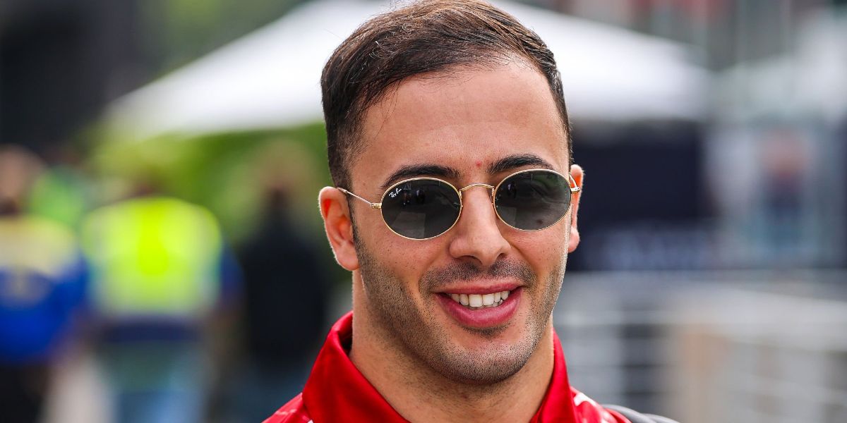 Italian racing driver Antonio Fuoco was seen wearing gold Ray-Ban Oval RB 3547N 001/B1 sunglasses with dark grey lenses at the F1 Grand Prix of Mexico 2025. Shop online now on Pretavoir