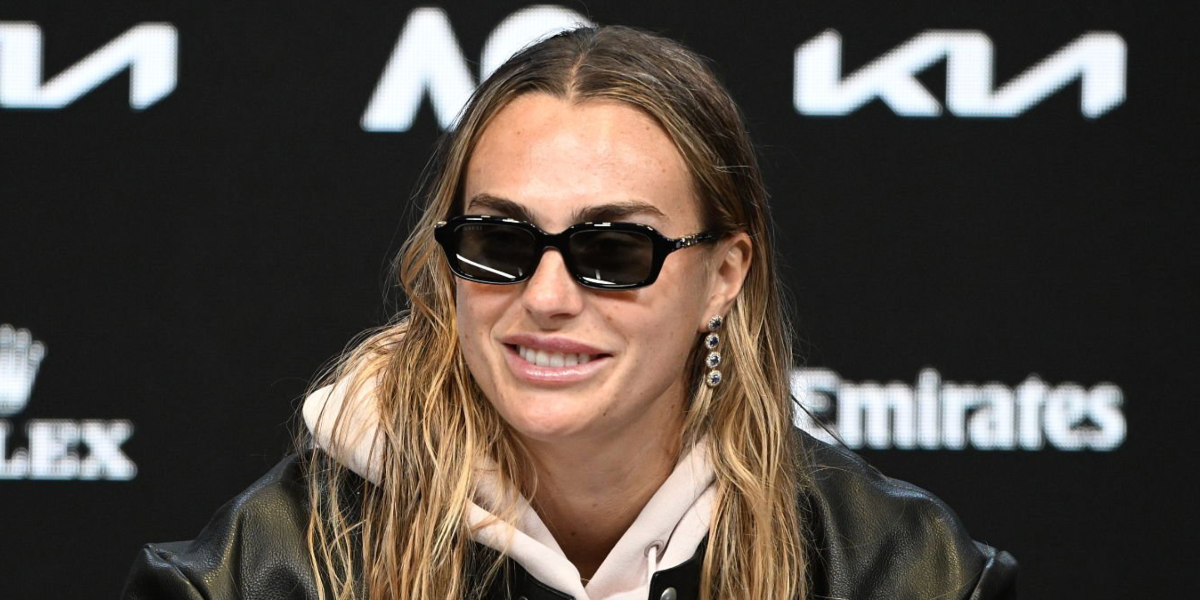 Belarusian tennis player Aryna Sabalenka was seen wearing black Gucci GG2152S 001 sunglasses at the Australian Open 2026.