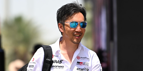 Japanese motorsport executive Ayao Komatsu was seen wearing transparent Oakley Sylas OO9448 04 sunglasses with Prizm sapphire lenses at the 2025 F1 Bahrain Grand Prix. Shop online now on Pretavoir