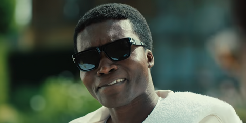 Actor Benjamin Clementine was seen wearing black Persol 3348S 95/31 sunglasses in Netflix series The Gentlemen season 2 as Nanny Asante