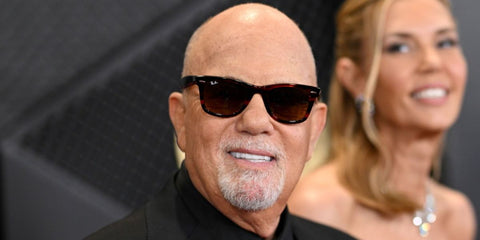 Billy Joel was seen wearing havana Ray-Ban Wayfarer 2140 954 sunglasses at the Grammy Awards 2024. Shop online now on Pretavoir