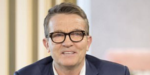 Broadcaster Bradley Walsh was seen wearing black Tom Ford TF5040-B 001 Blue Control optical glasses in an episode of This Morning.