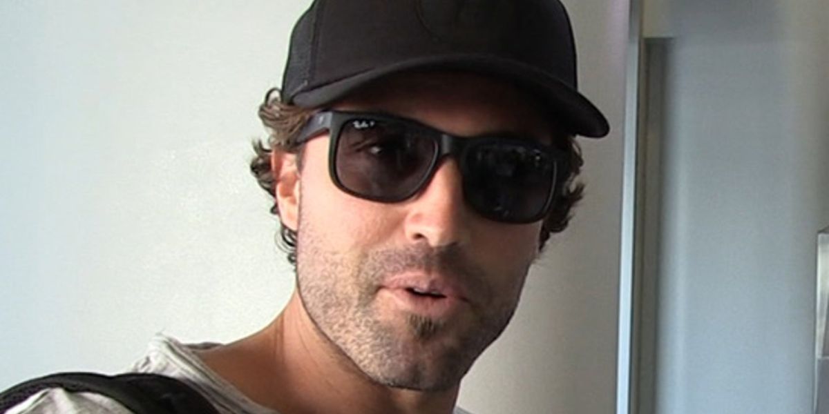 Brody Jenner was seen wearing rubber black Ray-Ban Justin RB 4165 622/T3 sunglasses with grey Polarised lenses