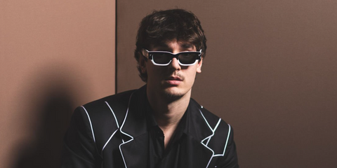 Content creator and internet personality Bryce Hall was seen wearing black and white Versace 4465 5459/87 sunglasses at the People's Choice Awards 2024. Shop online now on Pretavoir