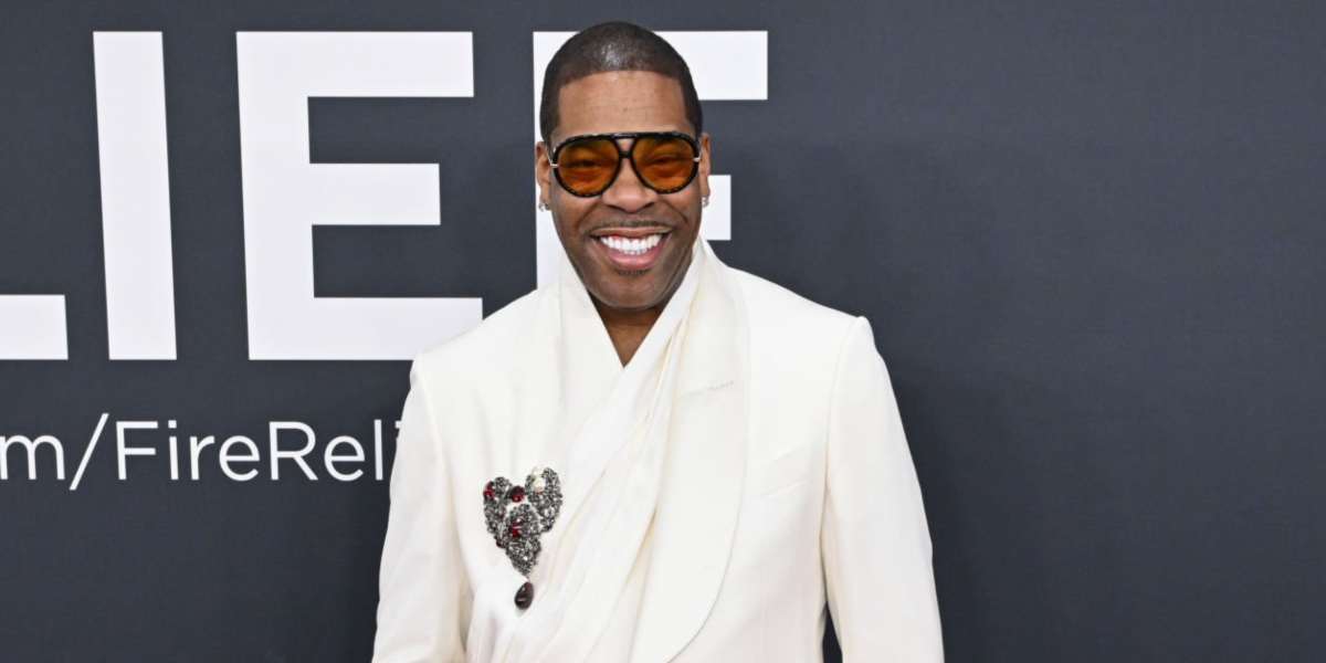Busta Rhymes was seen wearing black Bottega Veneta BV1274S 002 sunglasses with yellow lenses to the 2025 Grammy Awards