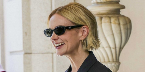 Carey Mulligan wearing the Prada PR26ZS 16K08Z at the Milan Fashion Week 2024.