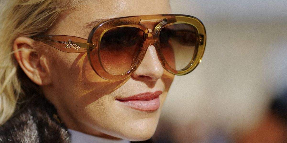 Loewe Curvy LW40144U 96F - As Seen On Emily Ratajkowski & Teyana Taylor