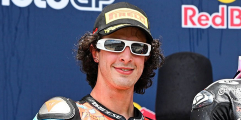 Italian motorcycle racer Celestino Vietti was seen wearing white Oakley Highland OO9522 02 Prizm sunglasses at the MotoGP of United States, March 2026.