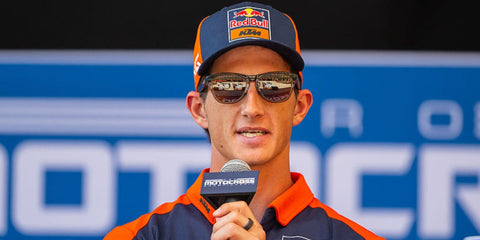 American motorcycle racer Chase Sexton was seen wearing tortoiseshell and brown Oakley Frogskins Range XL OO9503 02 sunglasses with tungsten Prizm Polarised lenses during Pro Motorcross Championship 2025.