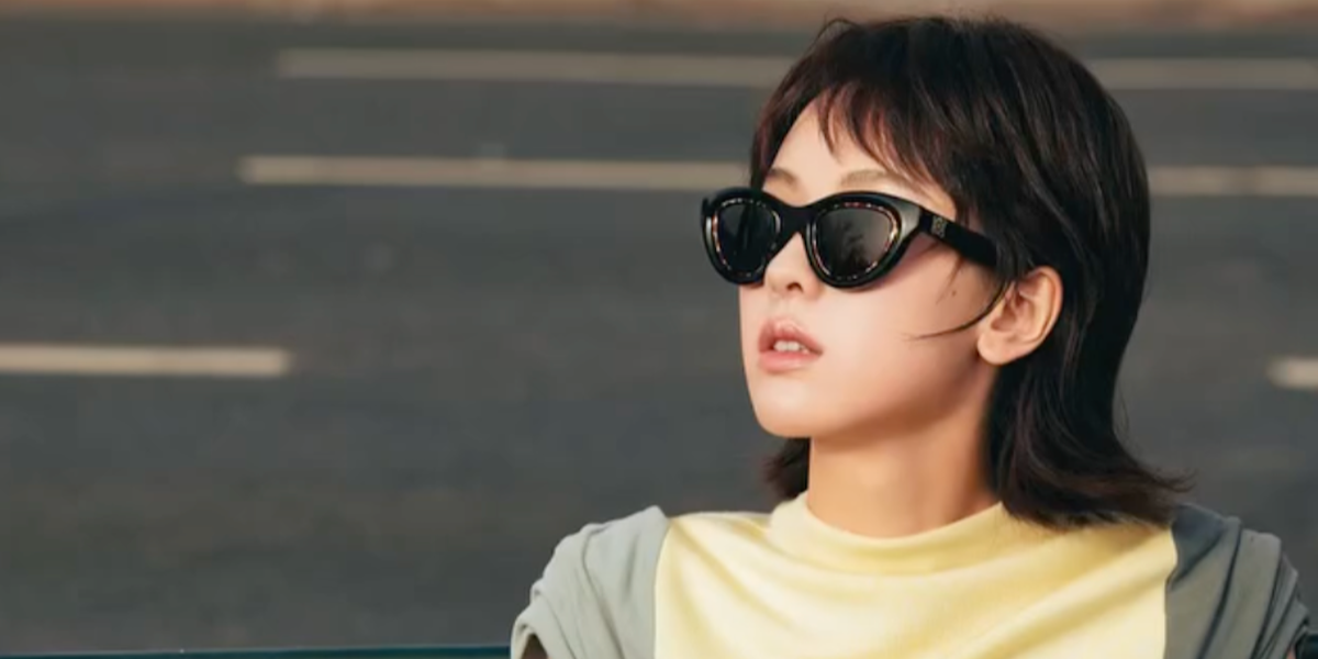 Chinese actress Chen Duling was seen wearing black and tortoiseshell Loewe Anagram LW40182U 01E sunglasses at the Loewe Fall/Winter 2026 fashion show during Paris Fashion Week.