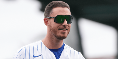 Professional baseball player Cody Bellinger was seen wearing black Oakley Sutro OO9406 01 sunglasses. Shop online now on Pretavoir