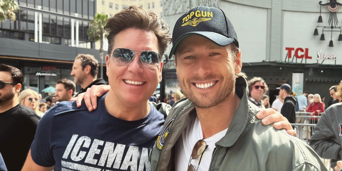 Comedian Dane Cook, pictured with Glen Powell was seen wearing silver Ray-Ban Aviator 3025 003/3F sunglasses with blue gradient lenses at the Top Gun: Mavericks promotional event