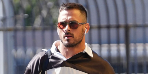 American football wide receiver Danny Amendola was seen wearing transparent green Garrett Leight Mr. Leight Rell S ML2030 HUN-SV/TAHR sunglasses with red lenses at the "Dancing With The Stars" rehearsal studios in Los Angeles, October 2024. Shop online now on Pretavoir