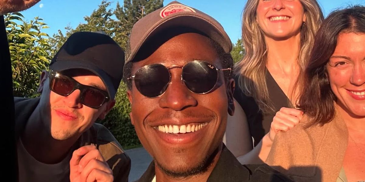Industry actor David Jonsson was seen wearing silver Ray-Ban Round Metal RB 3447 9229/B1 sunglasses with grey lenses in his birthday celebratory post on Instagram