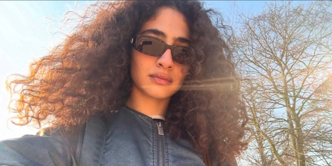 British-Iraqi digital creator and model Deba Hekmat was seen wearing tortoiseshell Gucci GG1661S 002 sunglasses in her Instagram post, March 2025. Shop online now on Pretavoir
