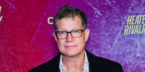 Dylan Walsh was seen wearing tortoiseshell Ray-Ban RB 5375 5082 optical glasses at the Toronto premiere of "Heated Rivalry" in November 2025.