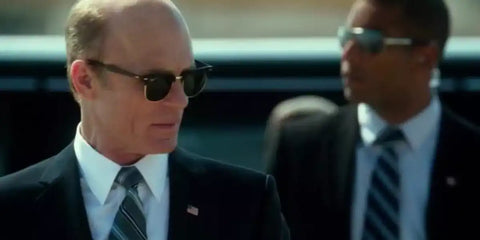 Actor Ed Harris was seen wearing the iconic Ray-Ban Clubmaster 3016 W0365 Black sunglasses in 2017 movie Geostorm as Leonard Dekkom