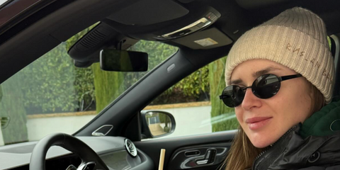 Ukrainian professional tennis player Elina Svitolina was seen wearing black Saint Laurent Sun SL 692 001 oval sunglasses in her Instagram post, December 2024.