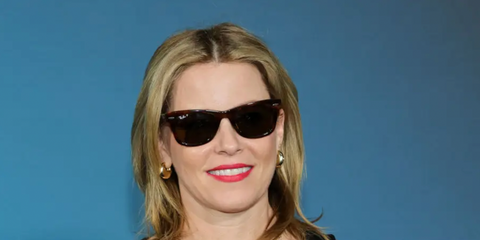 Elizabeth Banks is seen wearing tortoiseshell Ray-Ban Wayfarer 2140 902/57 Polarised sunglasses to attend the grand opening of Sphere in Las Vegas