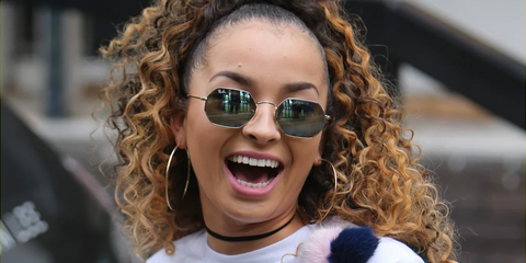 Singer-songwriter Ella Eyre was seen wearing Ray-Ban Octagonal RB 3556N 004/71 sunglasses. Shop online now on Pretavoir