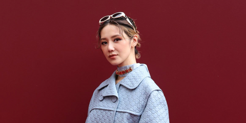 Hong Kong actress Elva Ni was seen wearing white Gucci GG1660S 004 round sunglasses at the Gucci Spring/Summer 2025 fashion show during Milan Fashion Week. Shop online now on Pretavoir