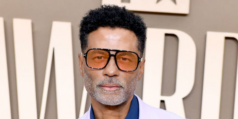 R&B singer Eric Benet was seen wearing black Tom Ford Falconer-02 TF884 01E aviator sunglasses with yellow lenses at BET Awards 2026.