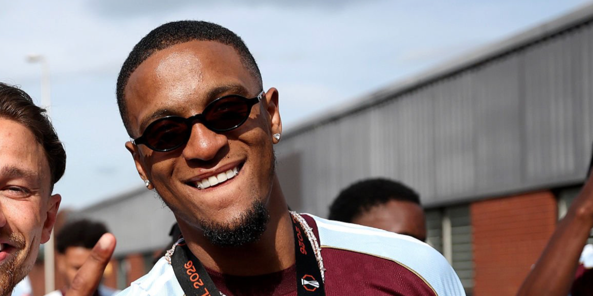 Footballer Ezri Konsa of Aston Villa FC was seen wearing black Bottega Veneta BV1388S 001 oval sunglasses while celebrating Aston Villa's victory at the Europa League championship 2026 in Birmingjam.