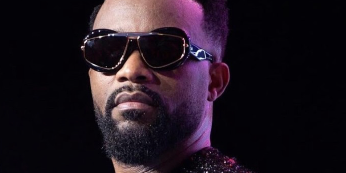 Fally Ipupa was seen wearing black and gold Loewe Double Frame LW40120I 01A sunglasses in his promotional image in 2024