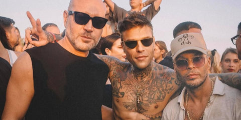 Fedez (middle) is seen wearing Oliver Peoples 1984C OV1342S 533287 sunglasses in his Instagram post