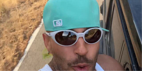 Colombian singer Feid was seen wearing Oakley Eye Jacket Redux OO9438 05 Prizm Polarised sunglasses in his Instagram reel, July 2025. Shop online now on Pretavoir
