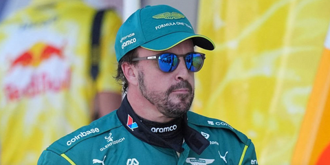 Spanish racer Fernando Alonso was seen wearing matte grey ink Oakley Latch OO9265 32 sunglasses with prizm Polarised lenses at the F1 Miami Grand Prix 2026.