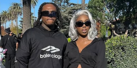 Rapper Flo Milli, pictured on the right alongside Gunna, was seen wearing black Balenciaga BB0317S 001 sunglasses at the Balenciaga Fall 2023 fashion show in Los Angeles. Shop online now on Pretavoir