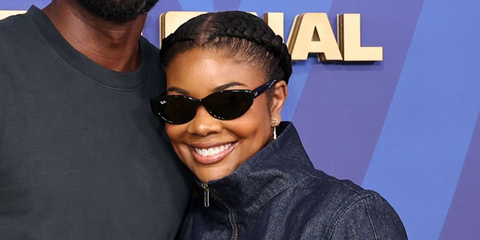 Gabrielle Union was seen wearing black Ray-Ban RB 4457D 6677/87 sunglasses at the FIFA World Cup 2026 Final match between Argentina and Spain in New Jersey.