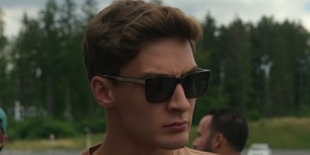 George Russell Police sunglasses in Formula 1: Drive to Survive 