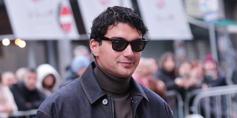 Italian actor Giacomo Giorgio was seen wearing the iconic black Ray-Ban Wayfarer 2140 901/58 Polarised sunglasses at the Vanity Fair Stories in Milan, November 2025.