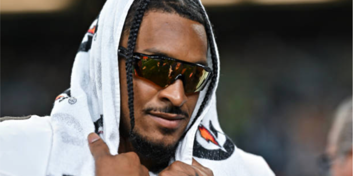 American football player Grant Delpit of Cleveland Browns was seen wearing black Oakley Radar EV S Path OO9510 04 sunglasses with 24k Prizm Polarised lenses during an NFL preseason football game against the Seattle Seahawks in August 2024.