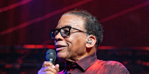 Legendary jazz musician Herbie Hancock was seen wearing black Dita Lataro DTX 461 01 optical glasses onstage at the North Sea Jazz Festival 2025 in Rotterdam, The Netherlands. Shop onilne now on Pretavoir