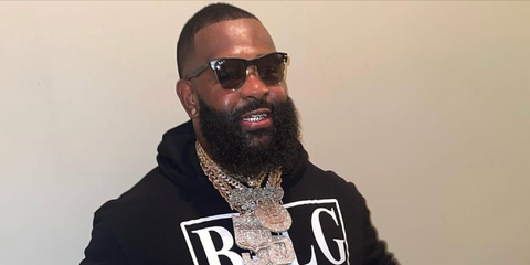 American football player Isaiah Buggs was seen wearing black Ray-Ban Clubmaster Oversized RB 4175 877/M3 Polarised sunglasses in his Instagram post, November 2022. Shop online now on Pretavoir