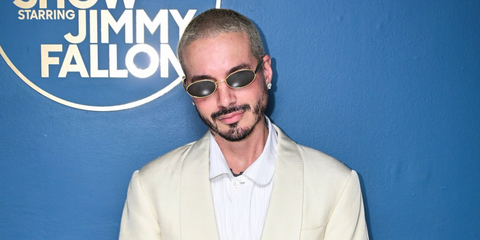 J Balvin was seen wearing gold Bottega Veneta Sardine BV1386S 001 oval sunglasses backstage at The Tonight Show Starring Jimmy Fallon, July 2025. Shop online now on Pretavoir